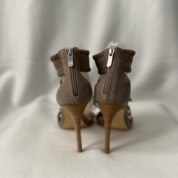 Chinese Laundry Sante Fe Grey Suede Leather Fringe Open Toe Sandals size 10 - Picture 14 of 16